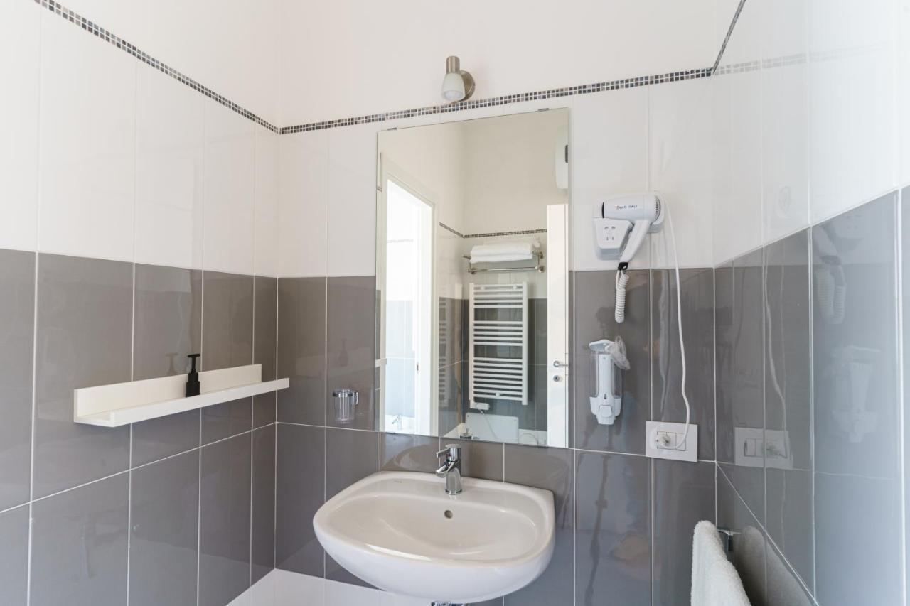 Aparthotel Le Marine Bisceglie Dış mekan fotoğraf